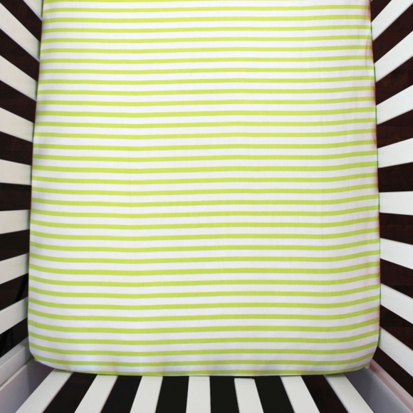 ORGANIC COTTON LIME STRIPES CRIB SHEET - Picture 1 of 3